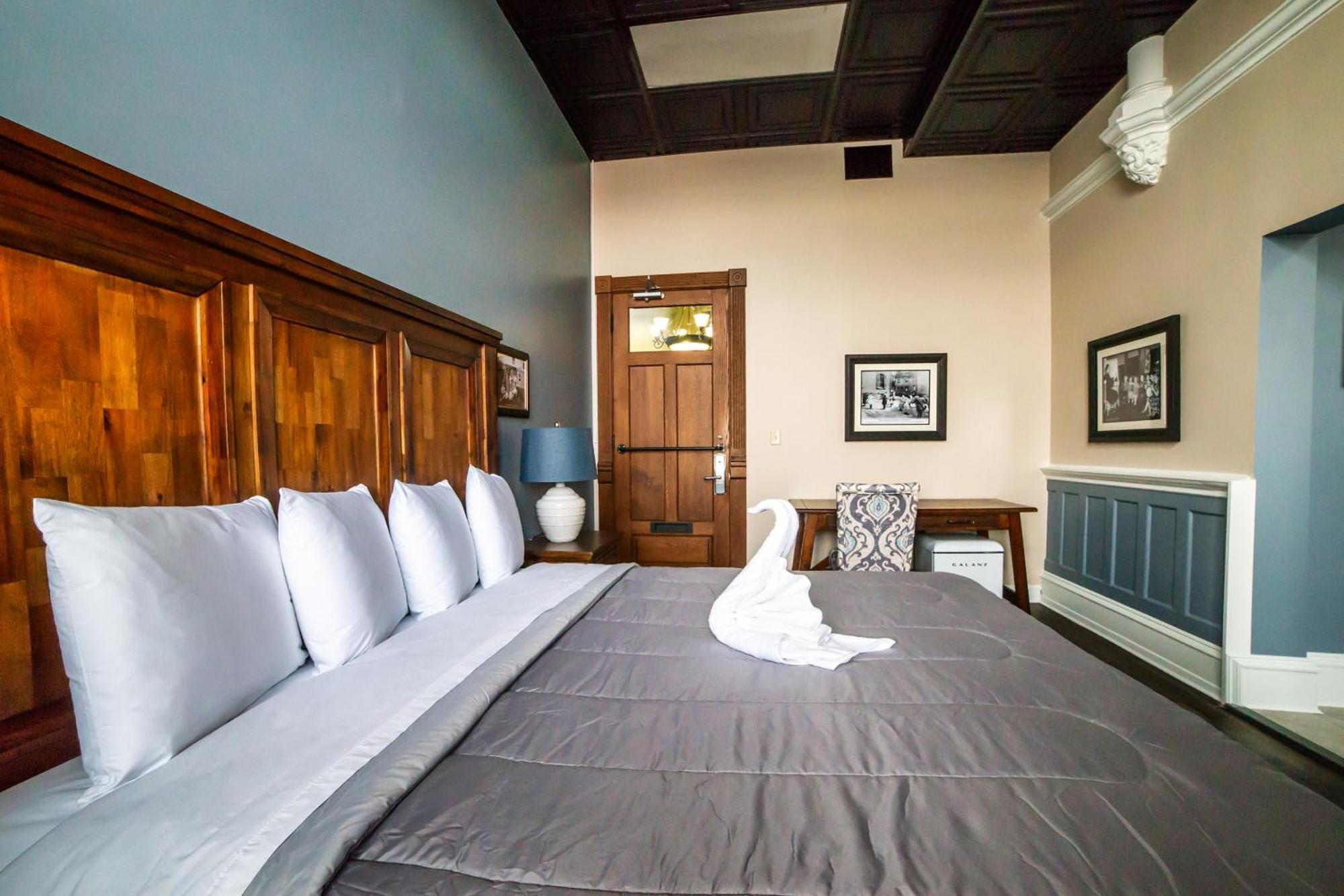 City Hall Grand Hotel Williamsport Szoba fotó